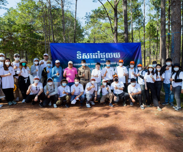 Vital and Mee Chiet Sponsor the Student’s Project: Thmor Loy Adventure